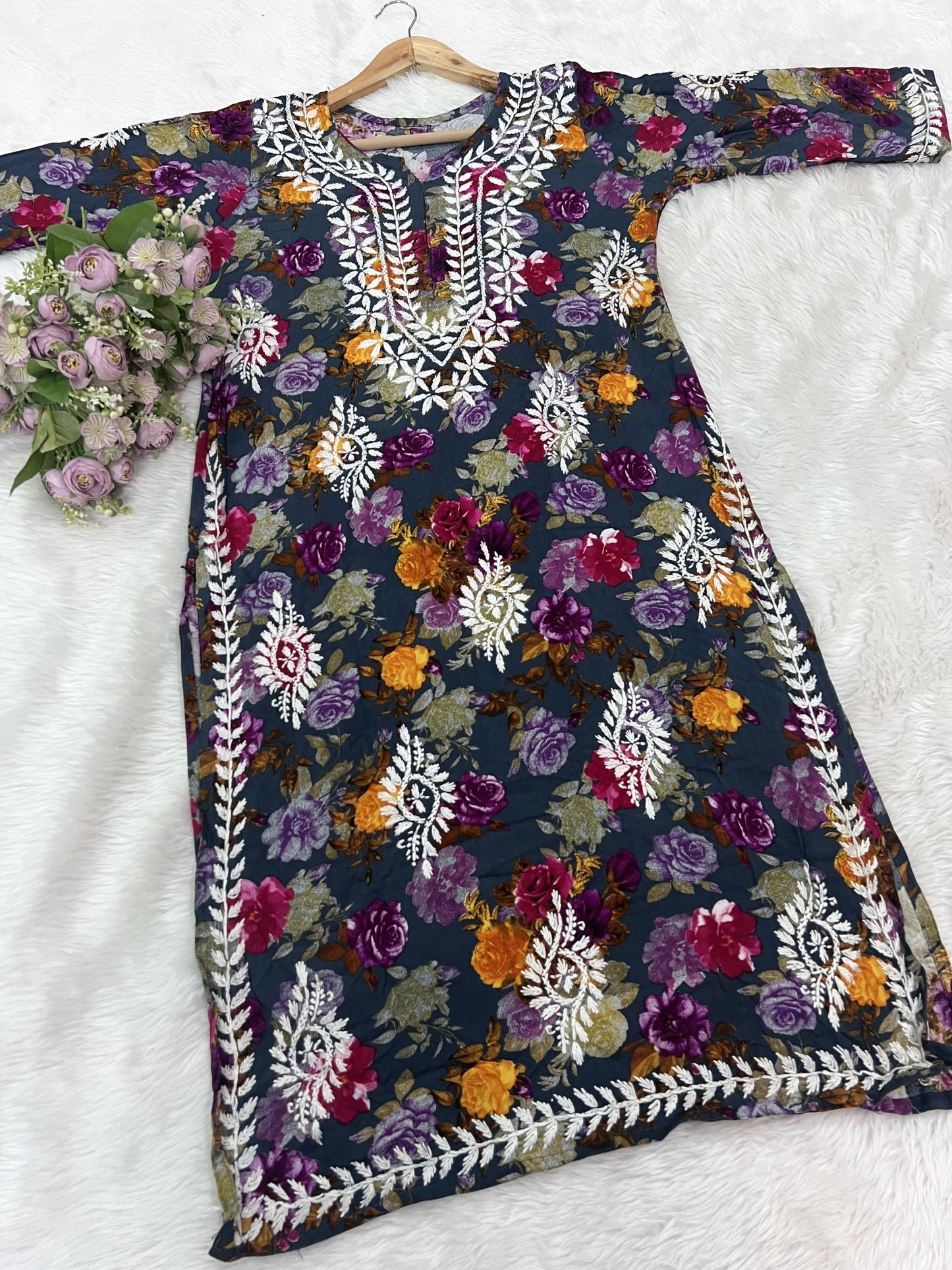 Hand Embroidered Lucknowi Chikankari Floral Kurti